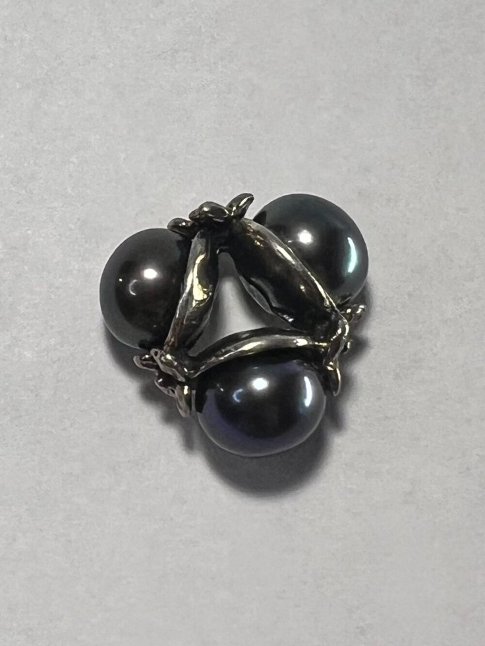 Trollbeads Triple Pearl Black Retired